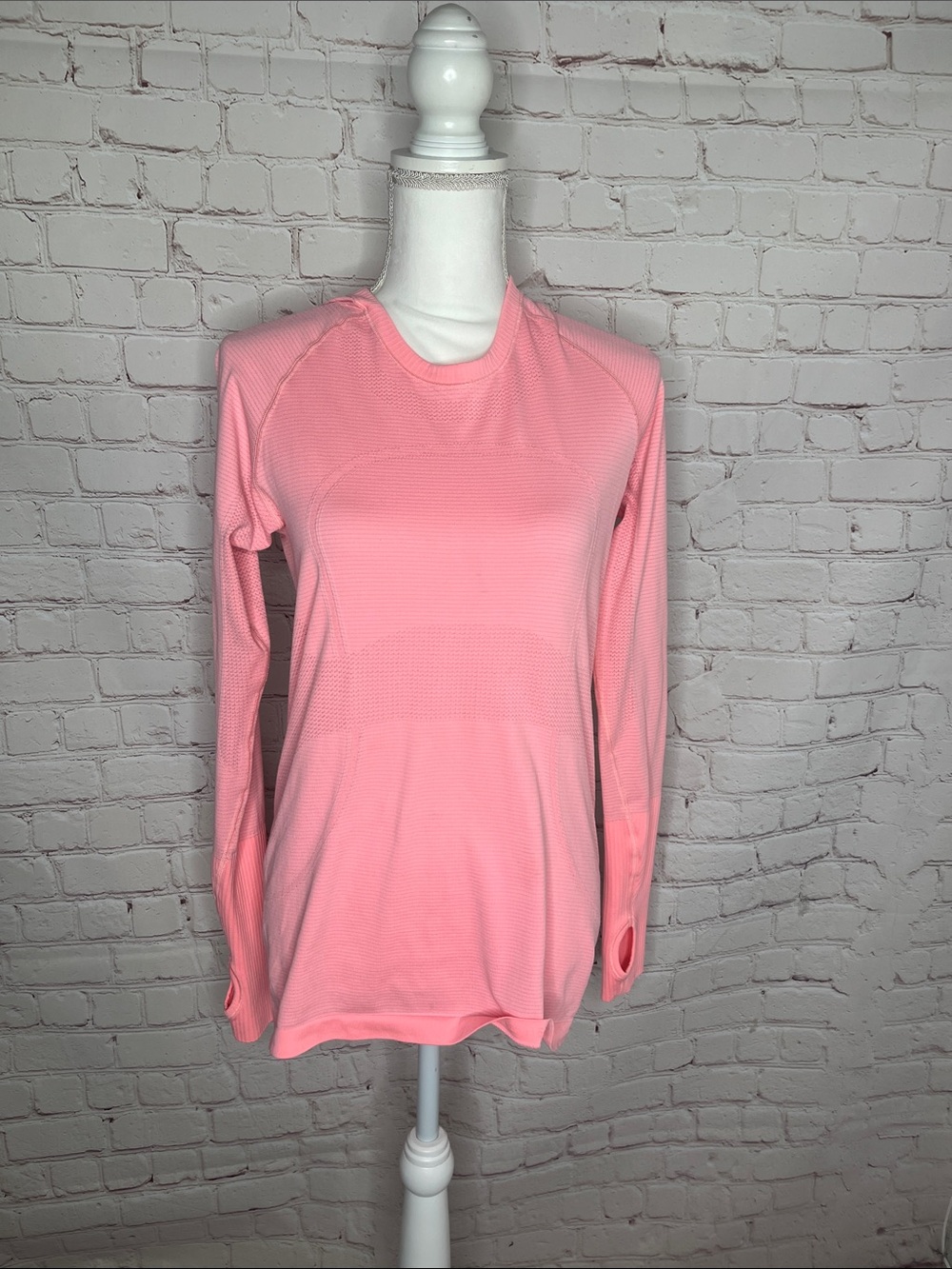 Lululemon Run Swiftly Tech Long Sleeved Top